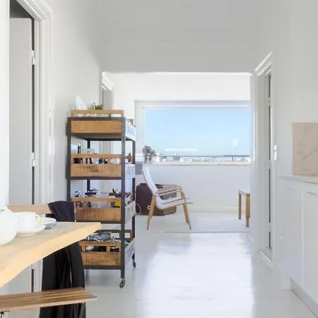 Plum Guide - Sunroom Catena Lisboa