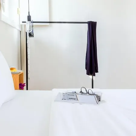 Plum Guide - Sunroom Catena * Lisboa
